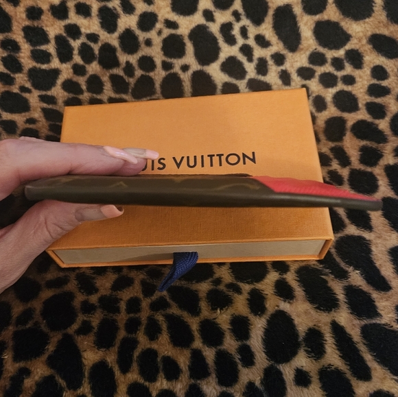 LOUIS VUITTON Monogram Zippered Card Holder in Red (Microchipped) - Picture 9 of 12